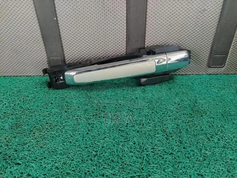 Nissan Teana J31 Door Handle
