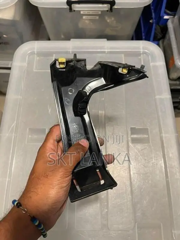 Genuine BMW 5 Series 520d 2014 Fender Bracket F10 Driver Side