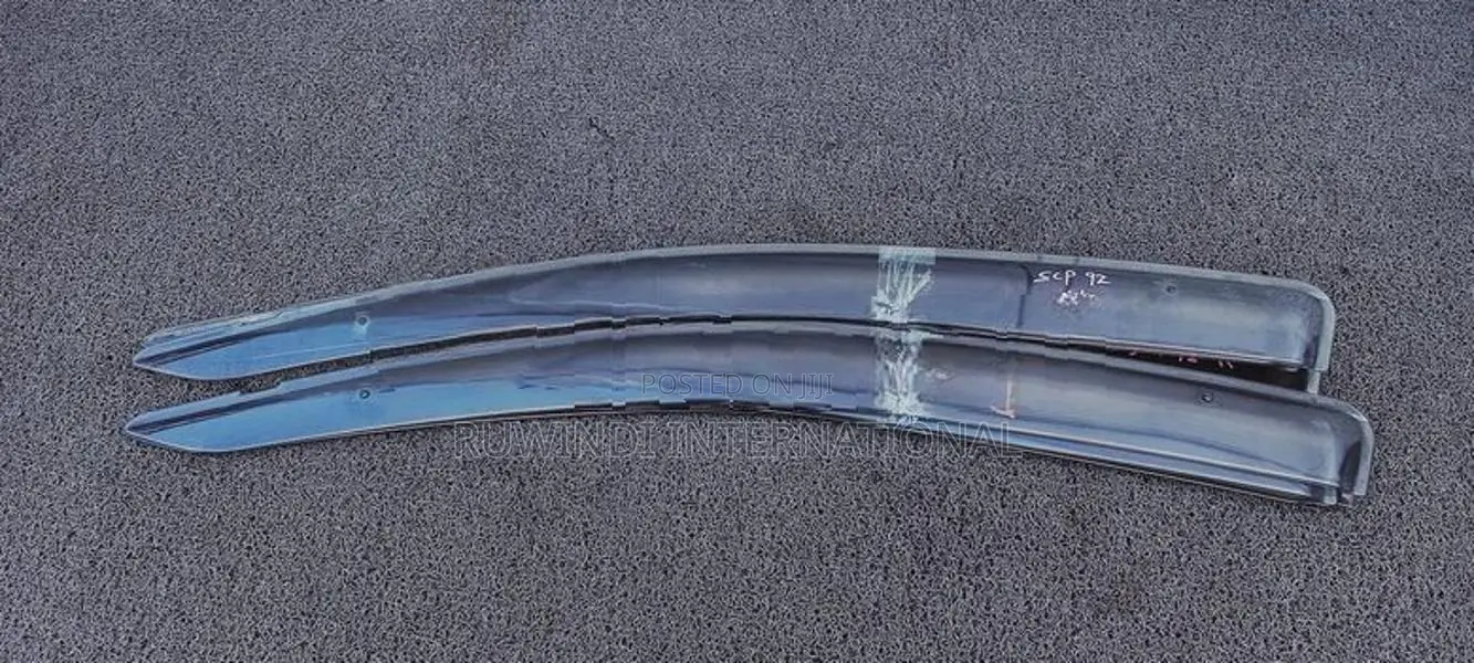 Toyota Belta SCP92Door Visor Set