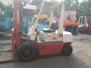 NISSAN 2 TON DIESEL FORKLIFT