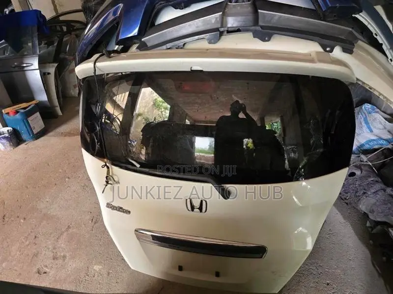 Honda Freed Spike Body Parts