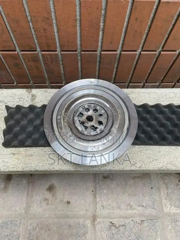 Genuine Brand New E Class E300 Bluetech Hybrid Clutch Flywheel