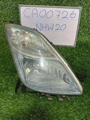 Toyota Prius (NHW20) Head Light