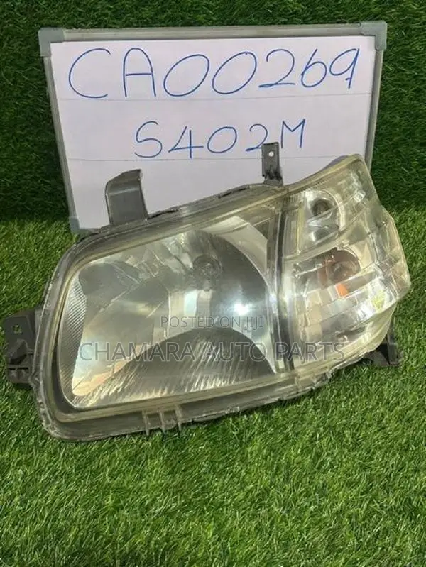 Toyota Townace (S402) Head Light
