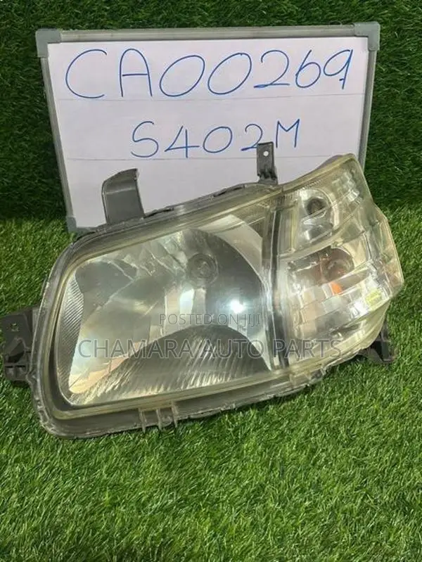 Toyota Townace (S402) Head Light