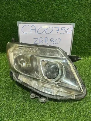 Toyota Voxy (ZRR80) Head Light