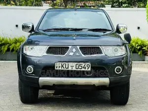 Mitsubishi Montero SPORT DIESEL 2012