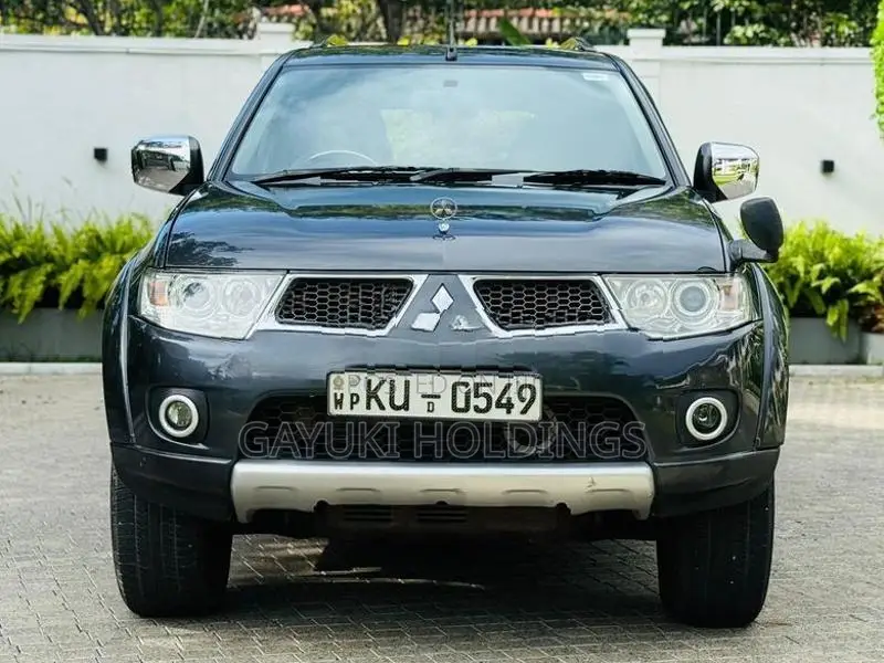 Mitsubishi Montero SPORT DIESEL 2012
