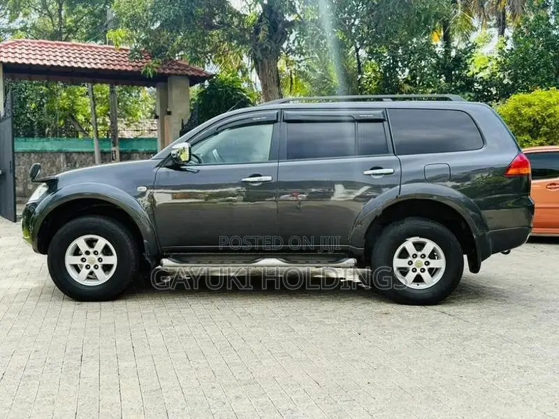 Mitsubishi Montero SPORT DIESEL 2012