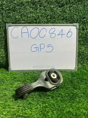 Honda Fit (GP5) Engine Bed Mount
