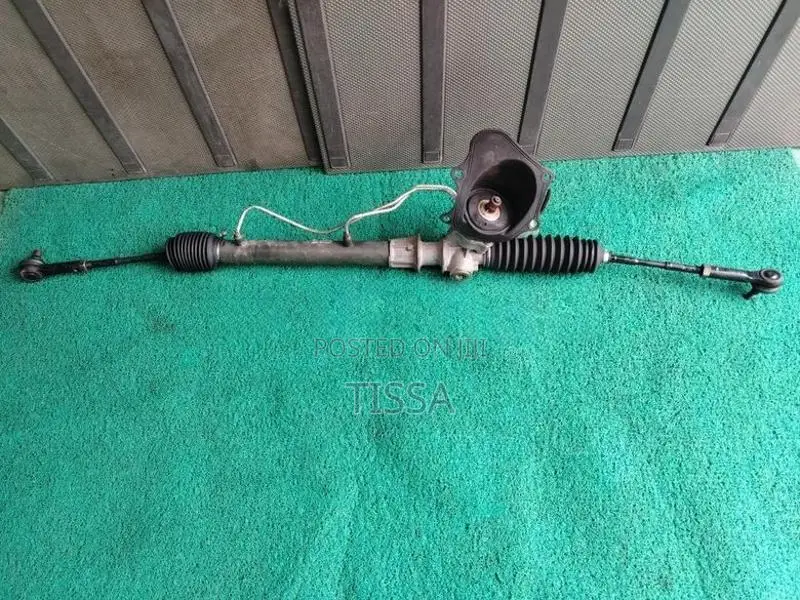 Nissan Bluebird U14 Steering Rack