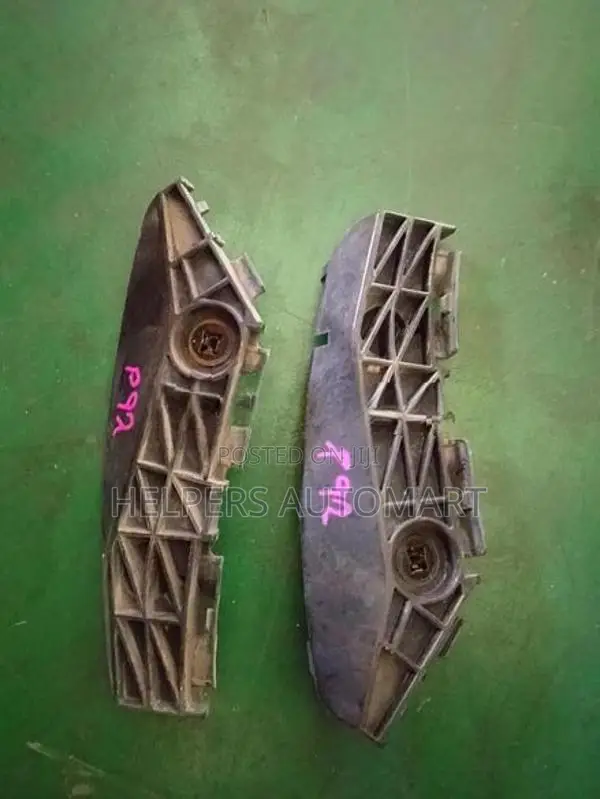 Toyota Belta P92 Retainer