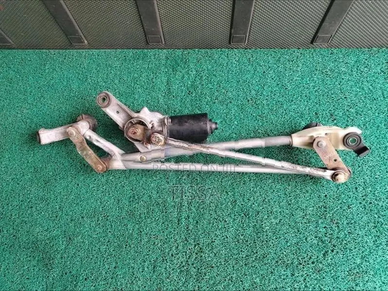 Nissan Sunny FB15 Wiper Linkage