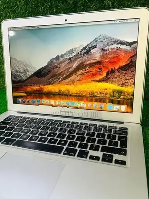 Macbook Air Core i5 (2014)Laptop