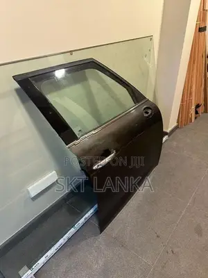 Genuine Mini Countryman 2014 Driver Front Door Complete