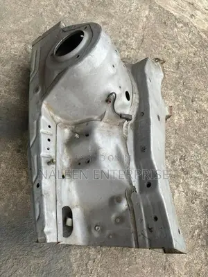Toyota 110 Corolla Sprinter Right Side Apron Cut Shock Mount Panel