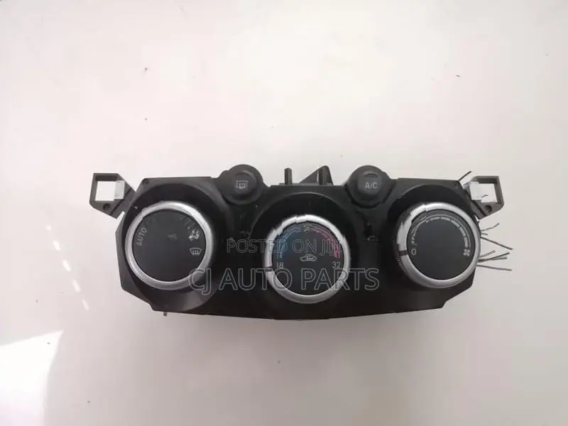 Mazda Demio DE3FS AC Control Unit