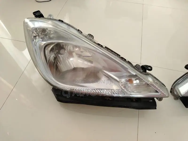 Honda Fit GP1 Head Light