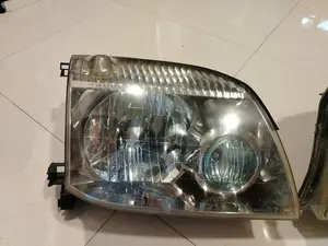 Nissan X Trail T30 Head Light