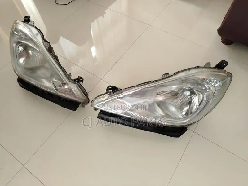 Honda Fit GP1 Head Light