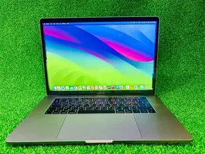 Apple Macbook Pro i7 (2018) Laptop