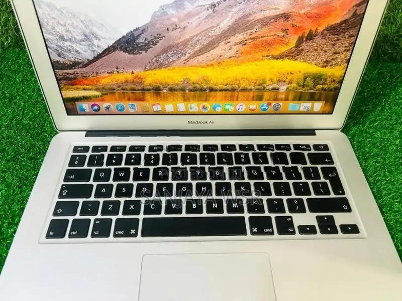 Apple Macbook Air Core I5 (2014)laptop