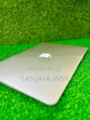 Apple Macbook Air Core I5 (2014)laptop