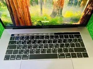 Apple Macbook Pro i7 (2018)Laptop