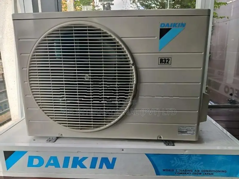 Daikin Inverter 24000BTU AC