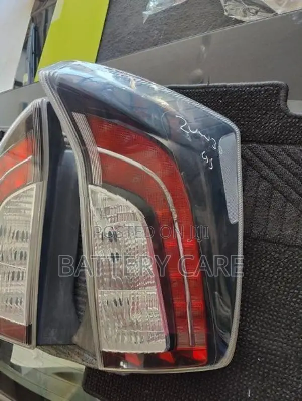 PRIUS 30 GS REAR TAIL LIGHT SET