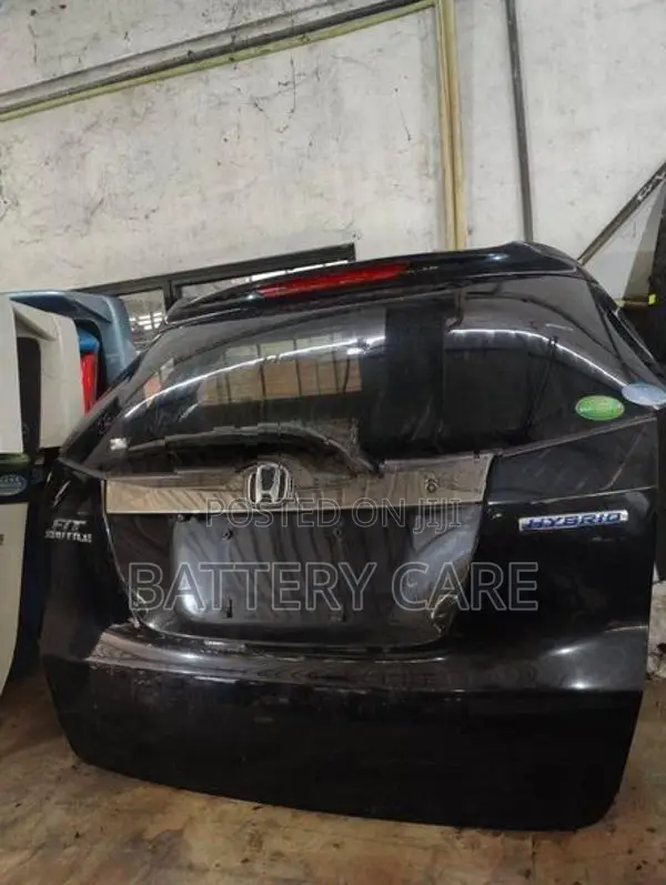HONDA FIT GP7 DICKY DOOR