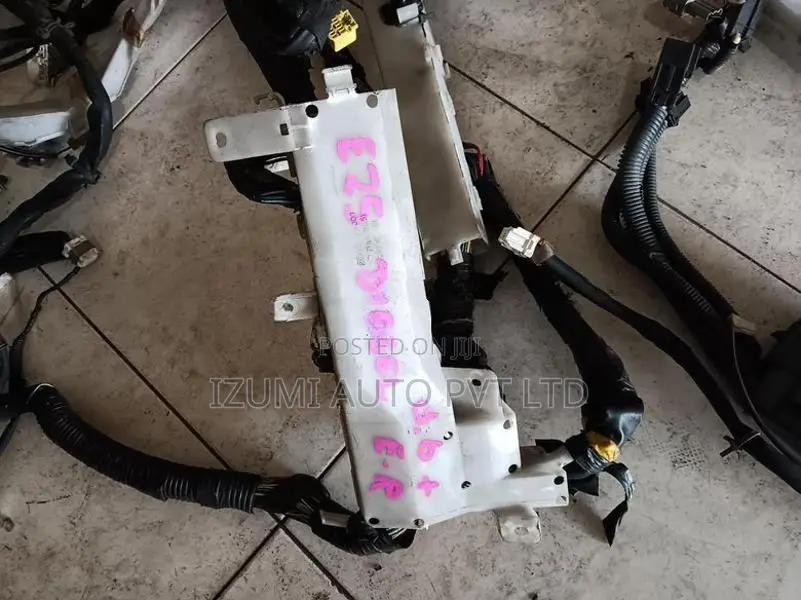 Nissan caravan E25 Diesel Engine Room and Dashboard wire