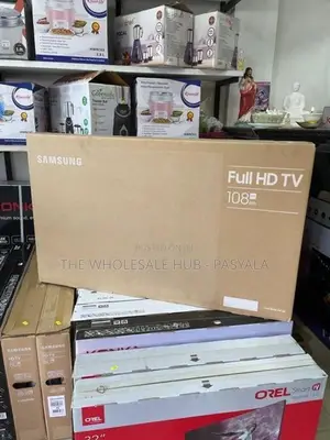 NEW SAMSUNG 43 FHD SMART