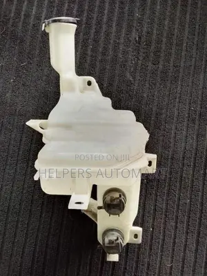 Toyota Passo K Gc10 Wiper Washer Tank
