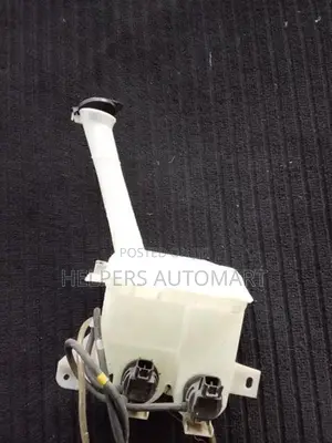 Toyota Vitz Ksp130 Wiper Washer Tank