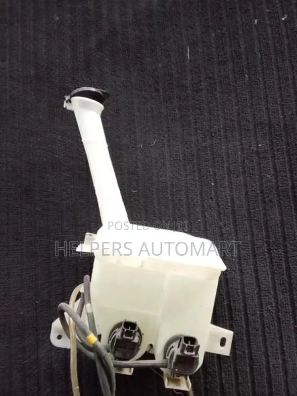Toyota Vitz Ksp130 Wiper Washer Tank