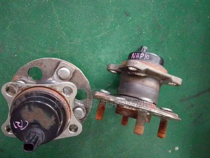Toyota Aqua Nhp10 Rear Hub