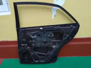 Toyota Premio Right Side Door Panel