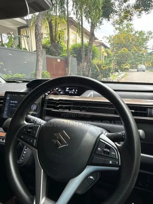 Suzuki Wagon R Custom ZX 2023