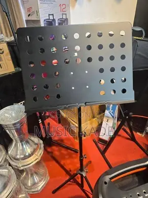 Note Stand / Notation ( Heavy Duty Brand New )