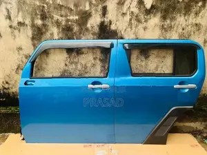 Daihatsu Taft Door