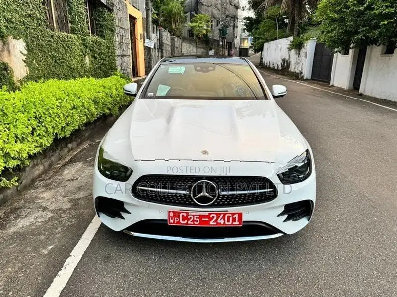 Mercedes Benz E200 AMG Premium Plus 2023
