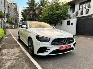 Mercedes Benz E200 AMG Premium Plus 2023