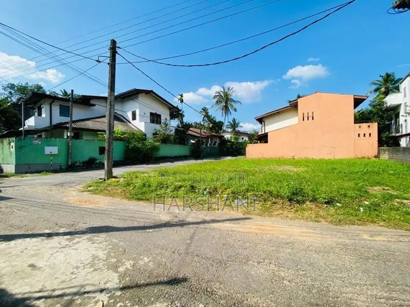 10P Superb Land Close to Colombo – Godagama Main Road