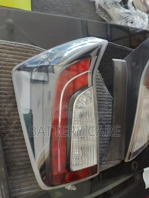 PRIUS 30 GS REAR TAIL LIGHTS