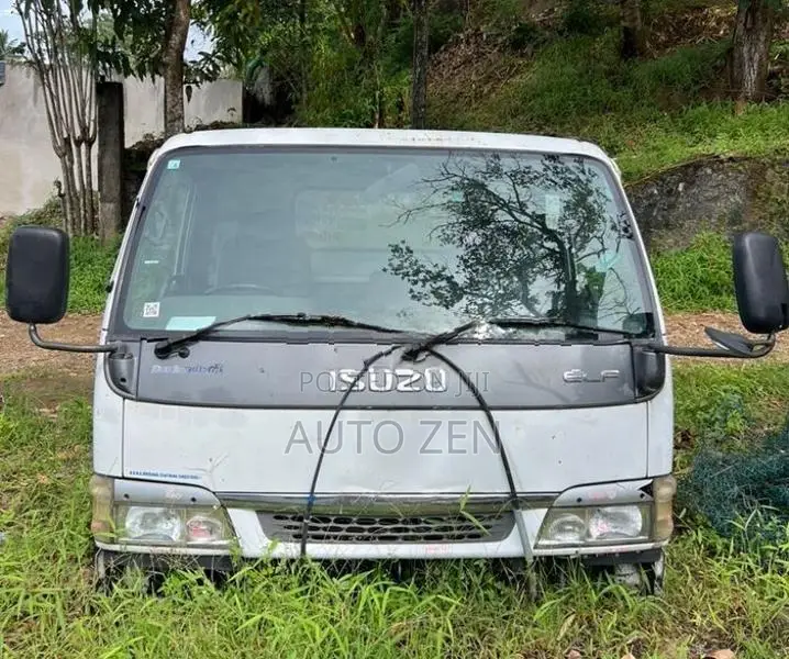 Isuzu samanal face wide cabin