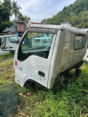 Isuzu samanal face wide cabin