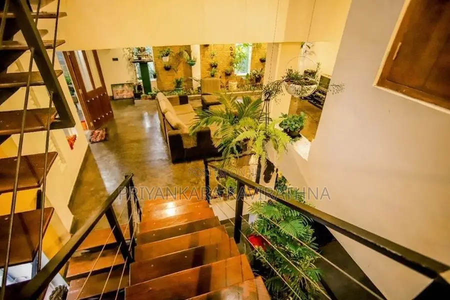 Luxury House For Sale in Peradeniya