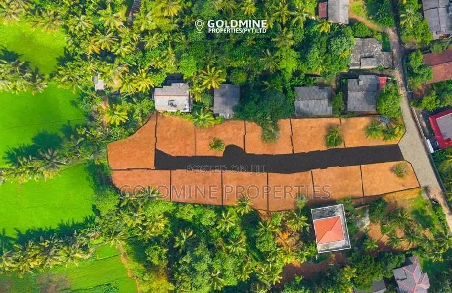 Land for sale in Kesbewa-Bandaragama road