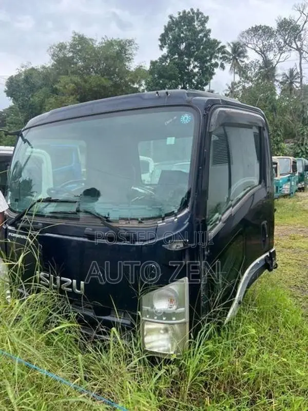 Isuzu Forward Cabin CABIN-01